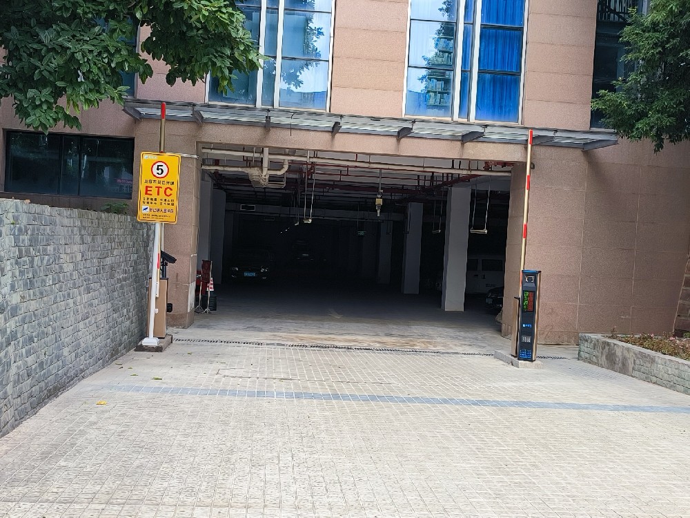 四川财经职业学院